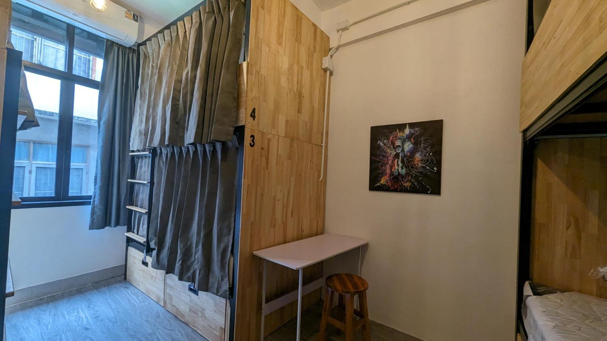 Urban Jungle Hostel 방콕 외부 사진