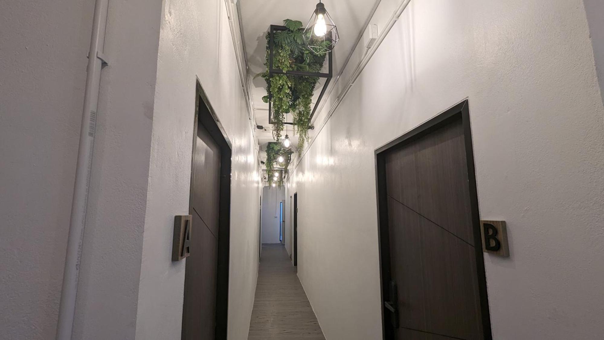 Urban Jungle Hostel 방콕 외부 사진