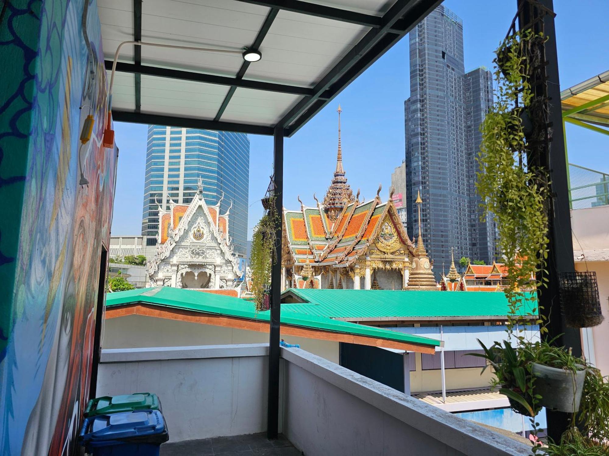Urban Jungle Hostel 방콕 외부 사진